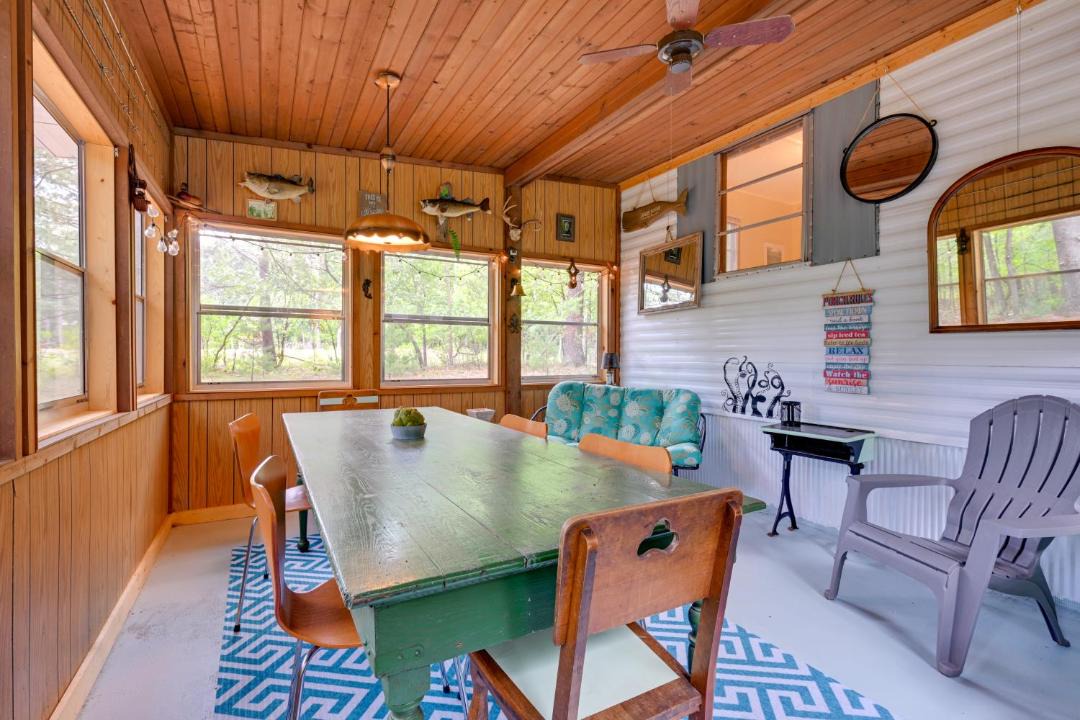 Photo of Livingroom in Mauston
