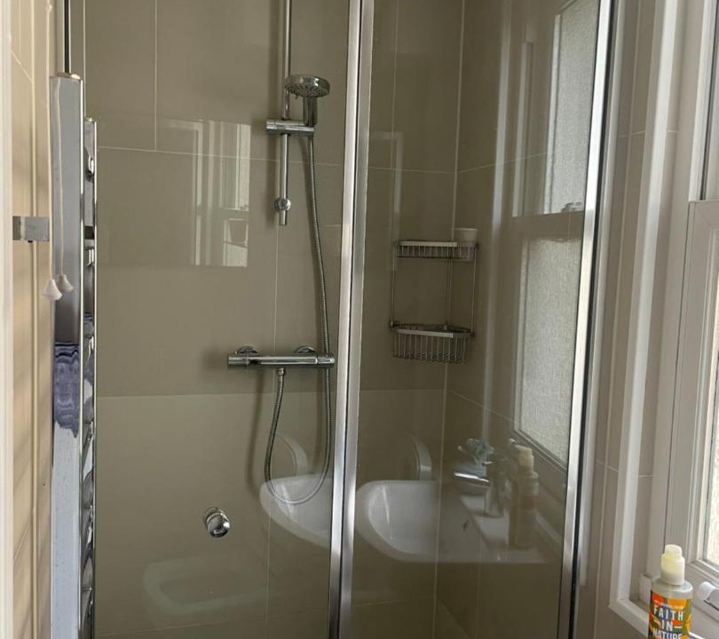 Photo of Bathroom in Ravenscourt Park