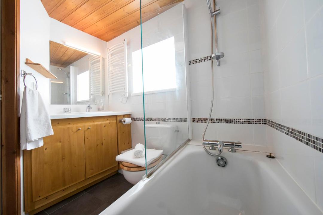 Photo of Bathroom in Le Tour