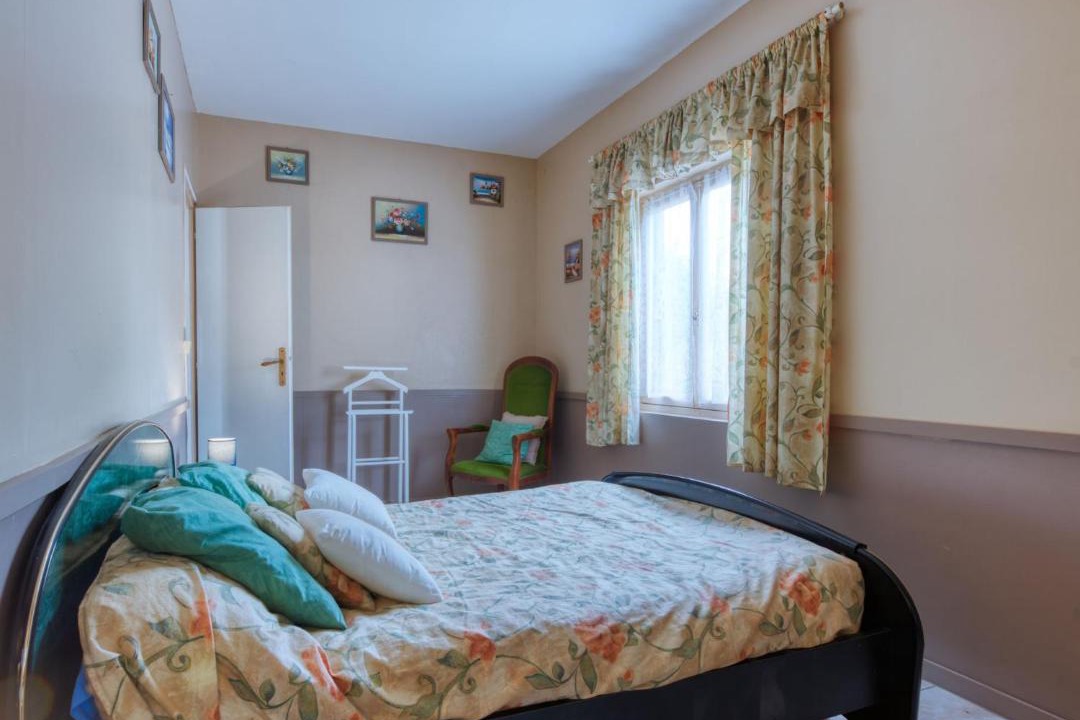 Photo of Bedroom in Jau-Dignac-et-Loirac
