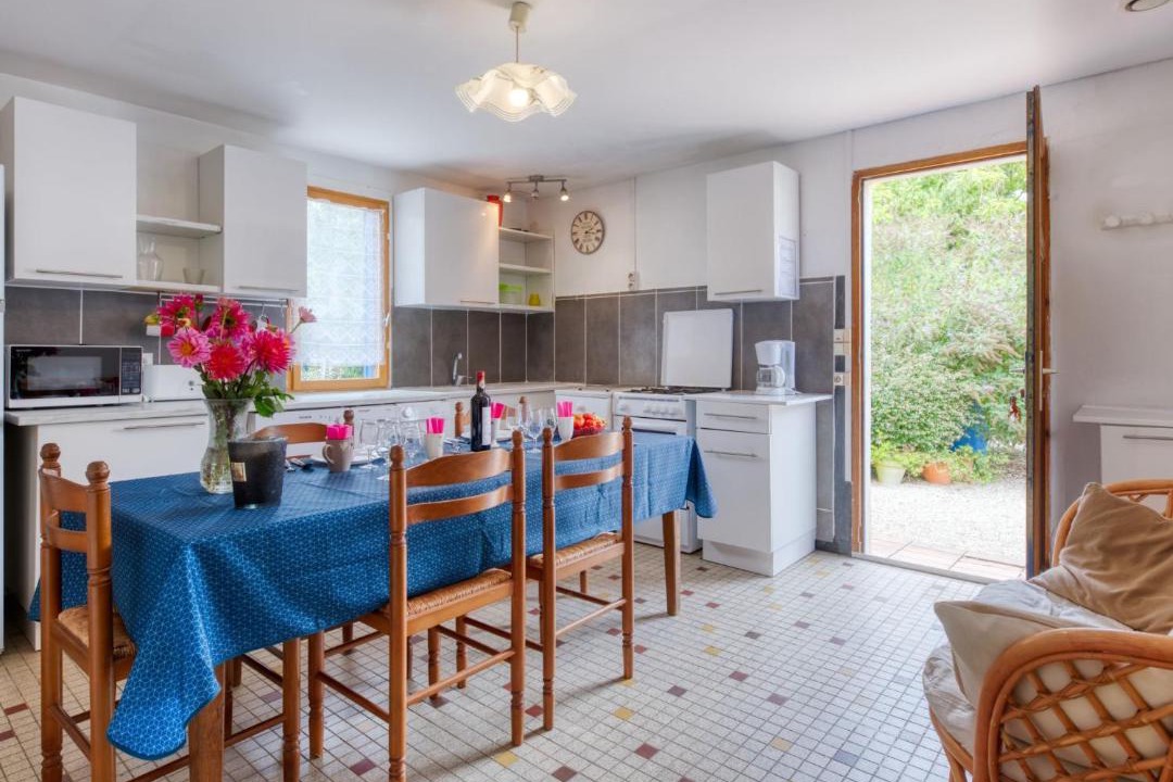 Photo of Kitchen in Jau-Dignac-et-Loirac