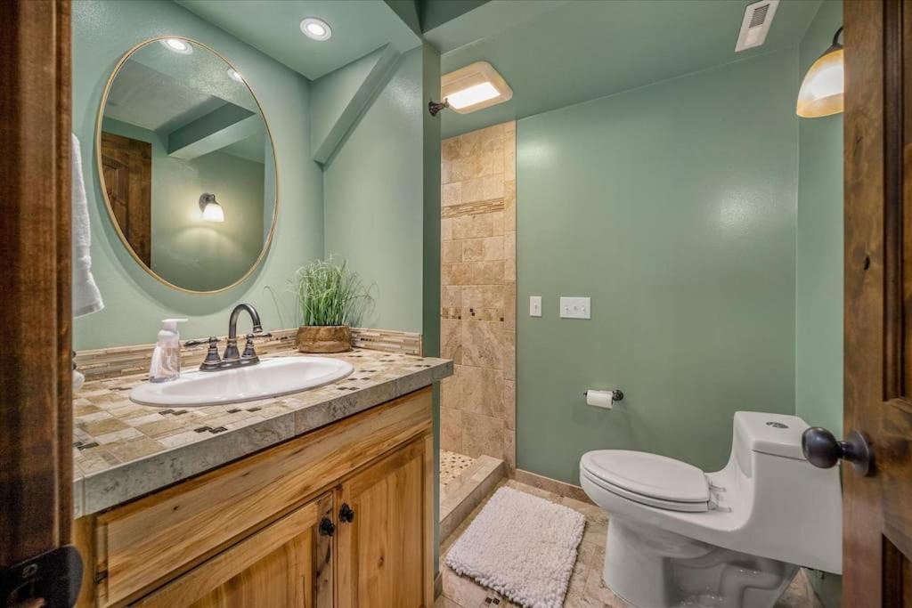 Photo of Bathroom in Cliff - Cannon