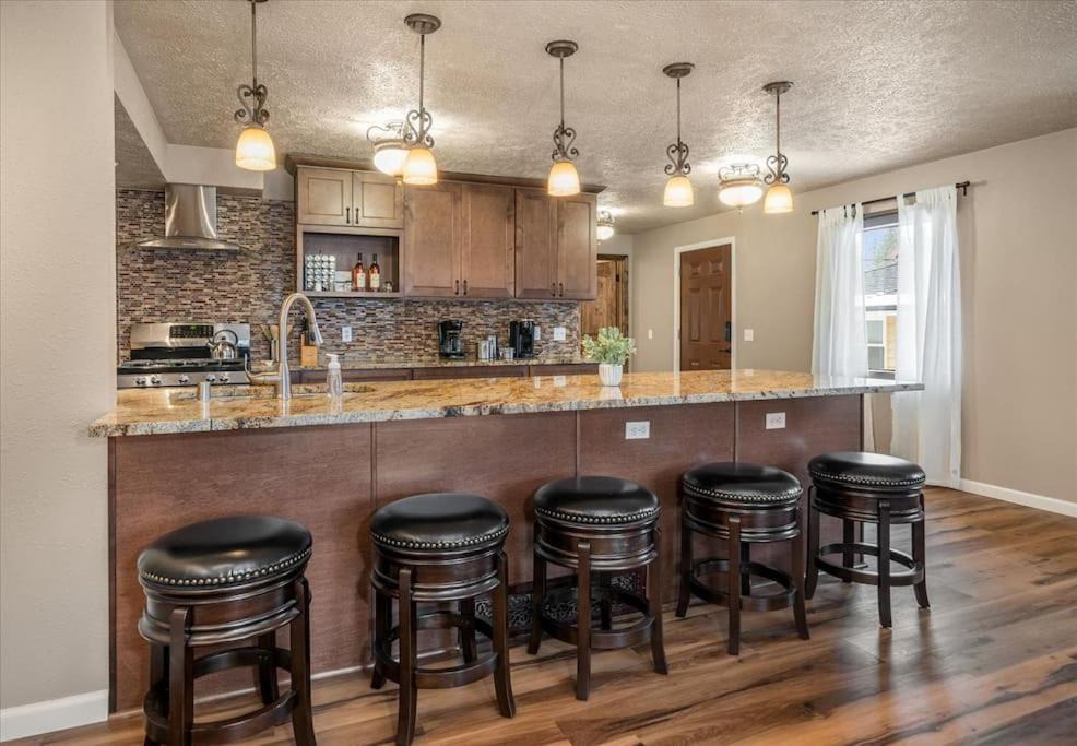 Photo of Kitchen in Cliff - Cannon