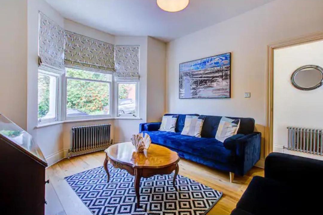 Photo of Livingroom in Leigh-on-Sea