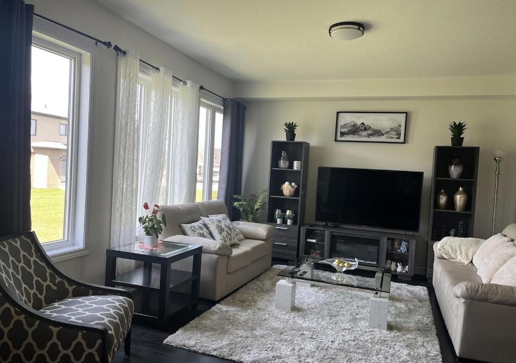 Photo of Livingroom in Thorold