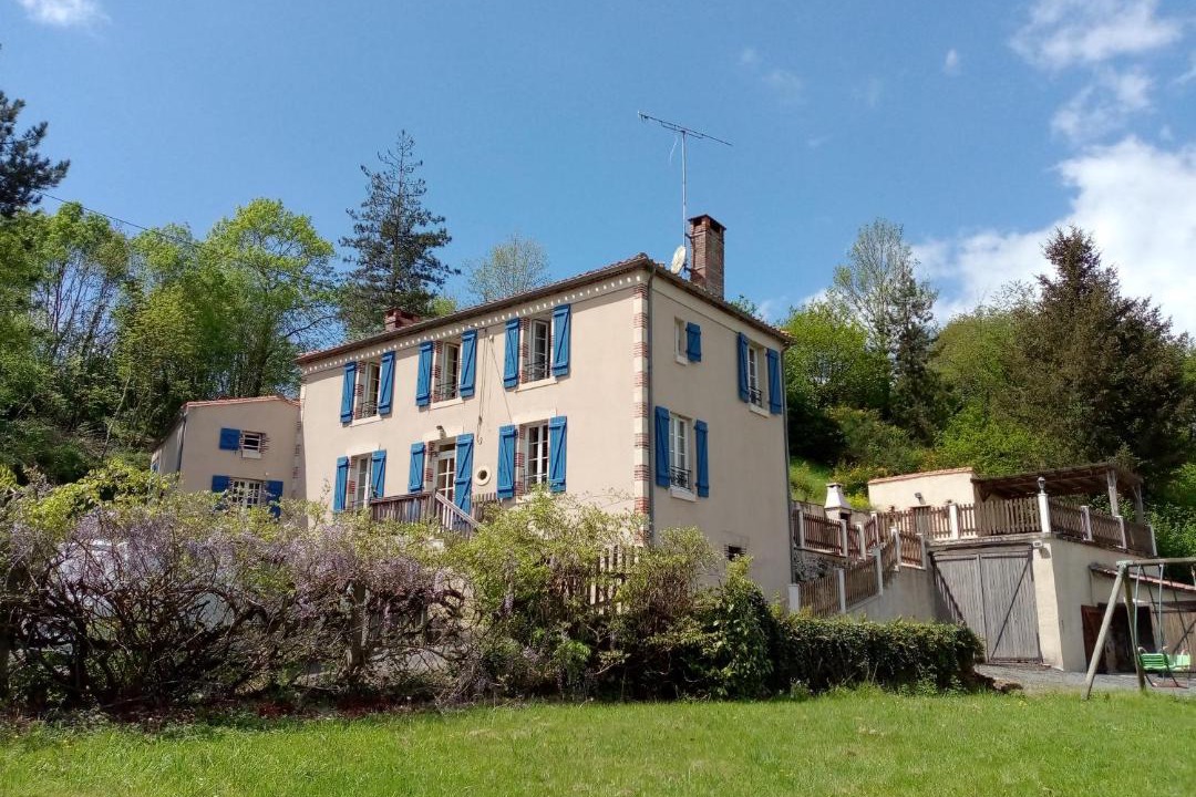 Photo of Buildings in Sigournais