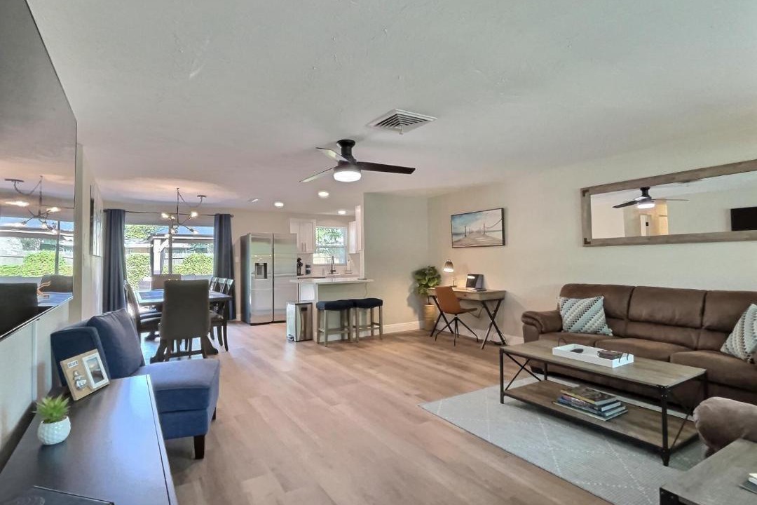 Photo of Livingroom in South Gate Ridge