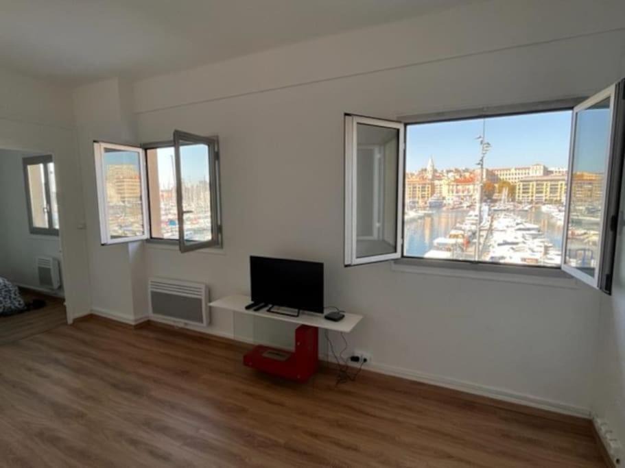 Photo of Livingroom in Opera