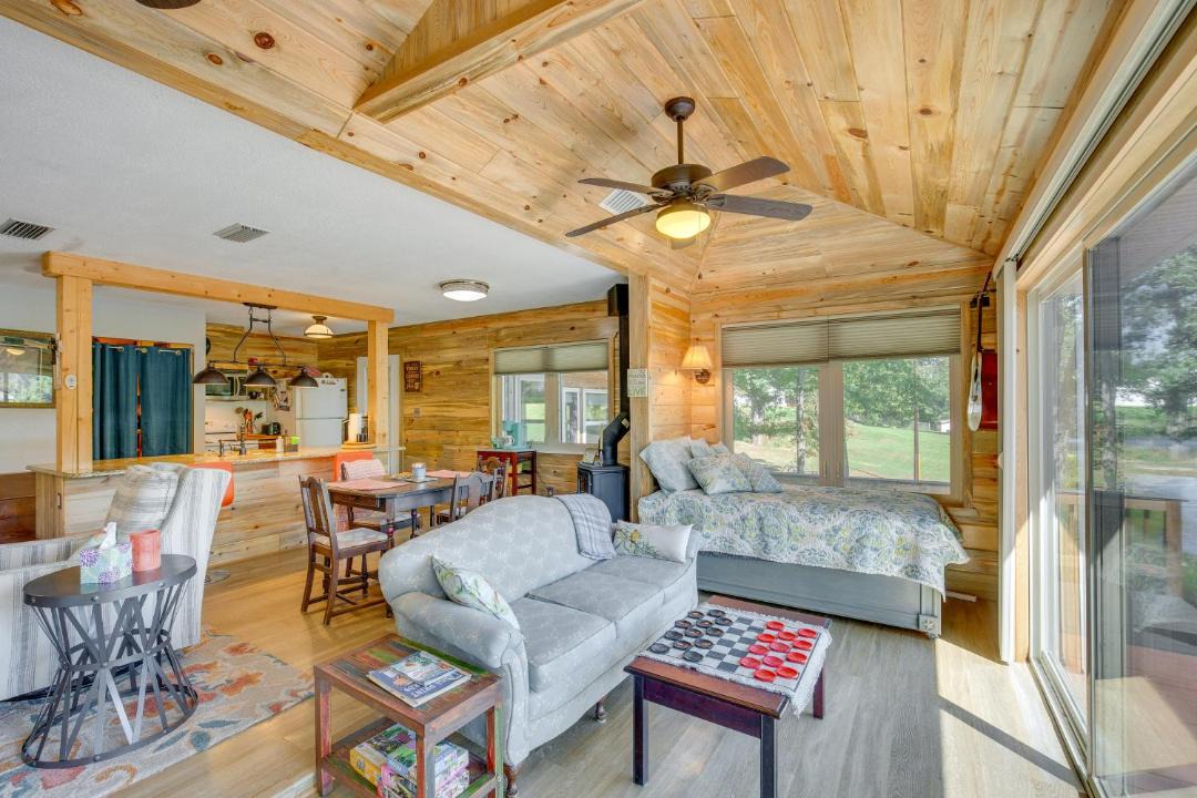 Photo of Livingroom in Kilgore