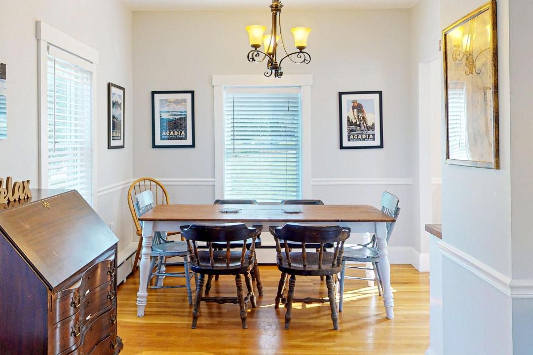 Photo of Livingroom in Hall Quarry