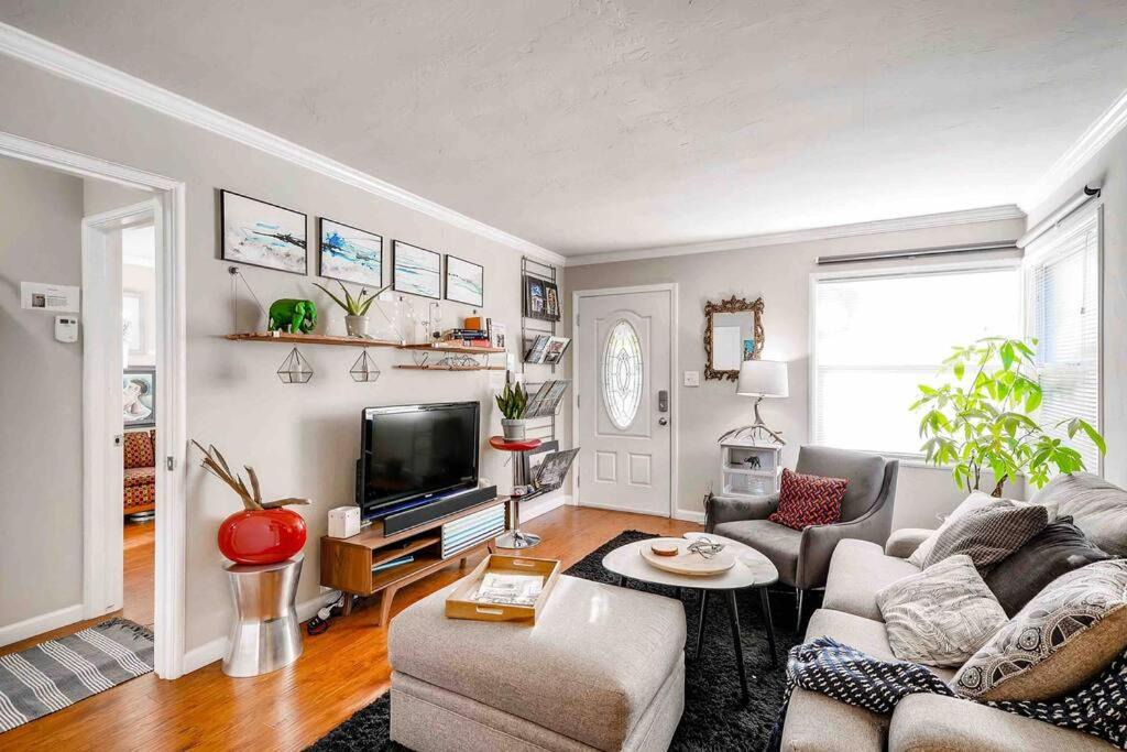 Photo of Livingroom in Southeastern Sacramento