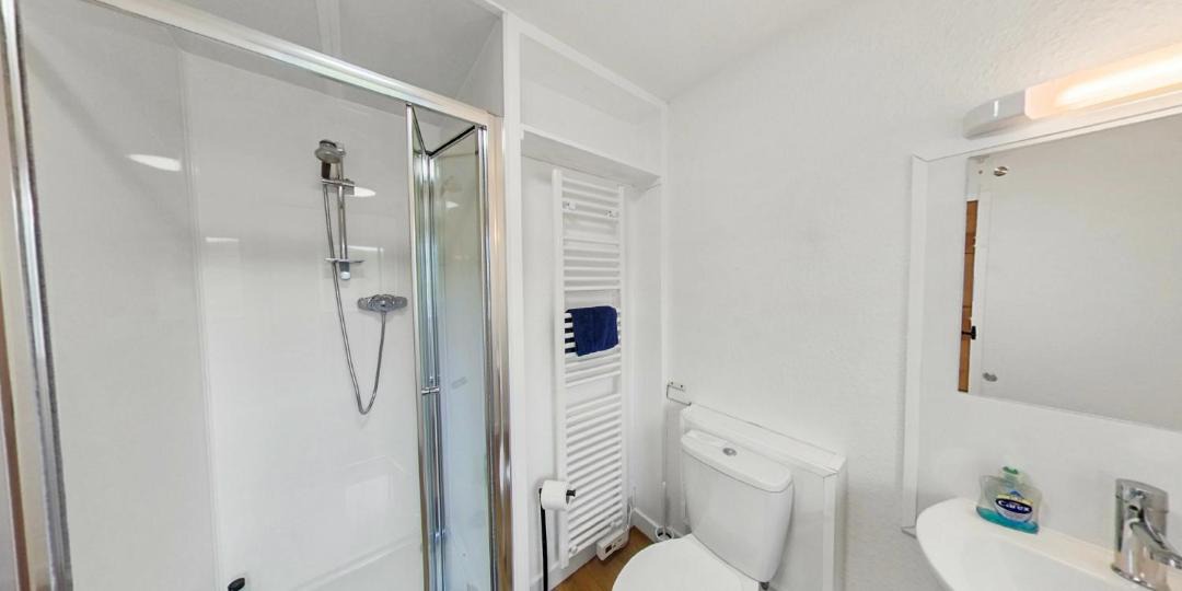 Photo of Bathroom in Farr