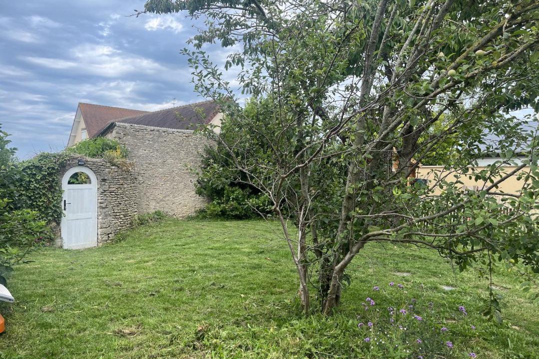 Photo of Others in Bernieres-sur-Mer