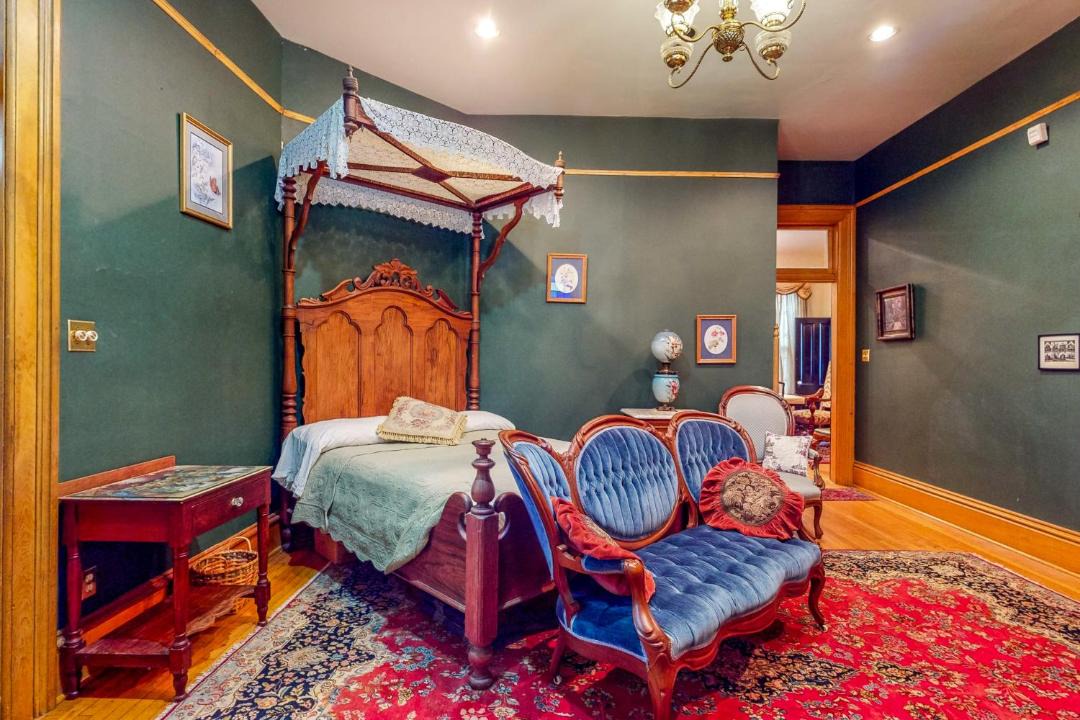Photo of Bedroom in Springfield