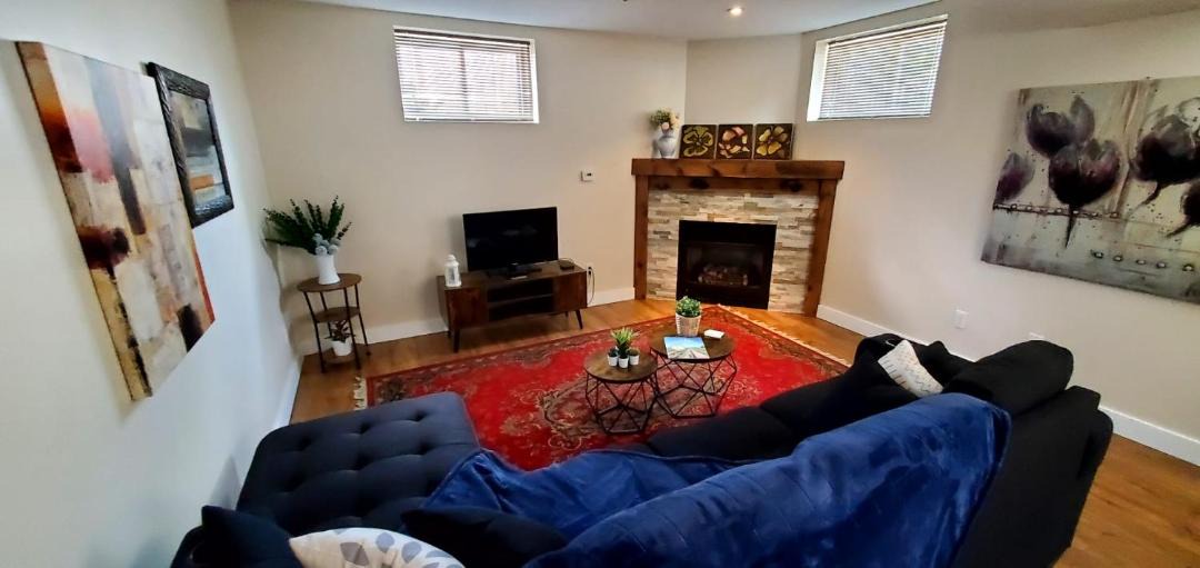 Photo of Livingroom in Stoney Creek