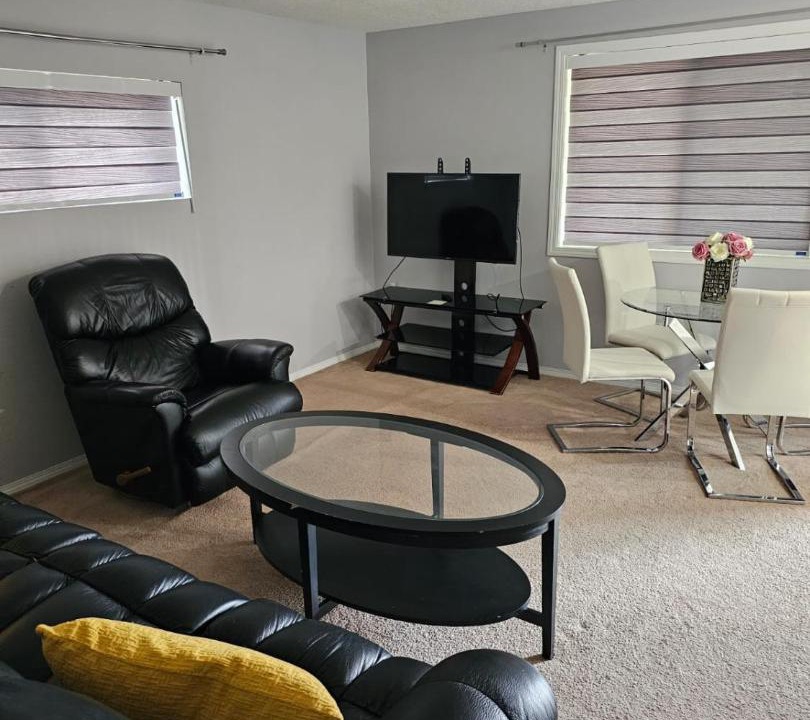 Photo of Livingroom in Arbour Lake