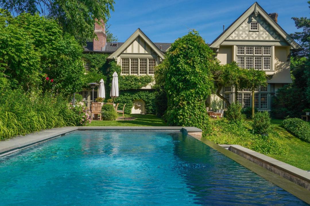 Photo of Others in Village of East Hampton