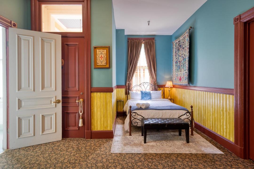 Photo of Bedroom in Downtown Sacramento