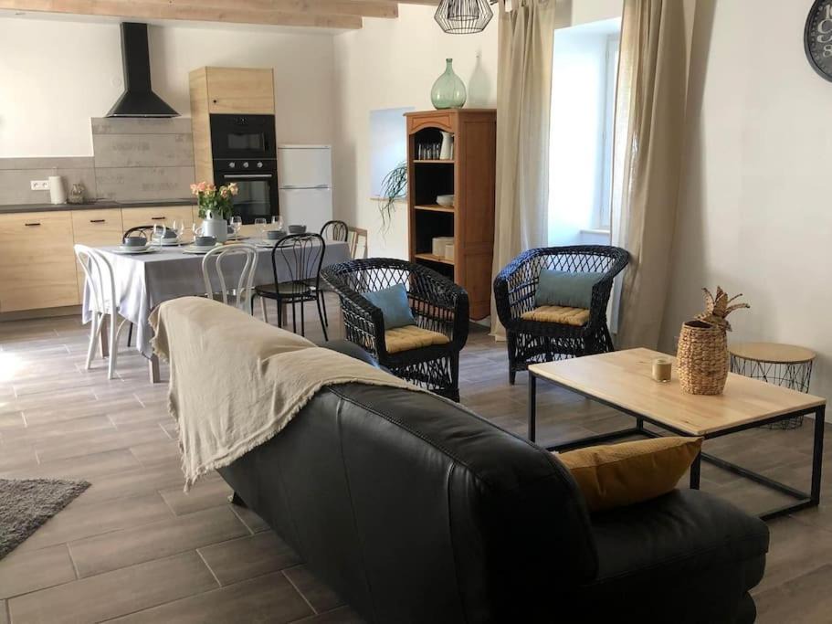 Photo of Livingroom in Meyras