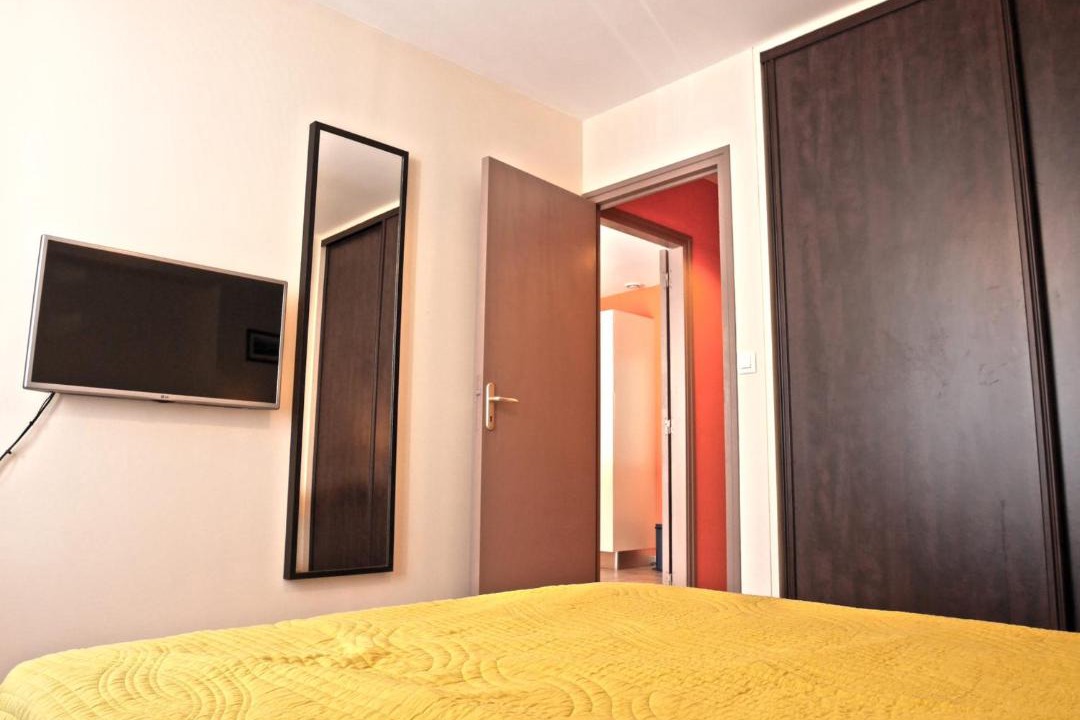 Photo of Bedroom in Le Palais