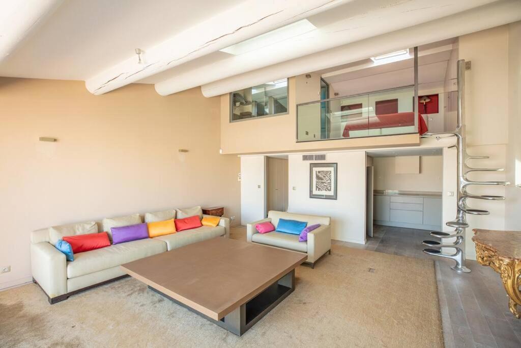 Photo of Livingroom in Saint-Victor