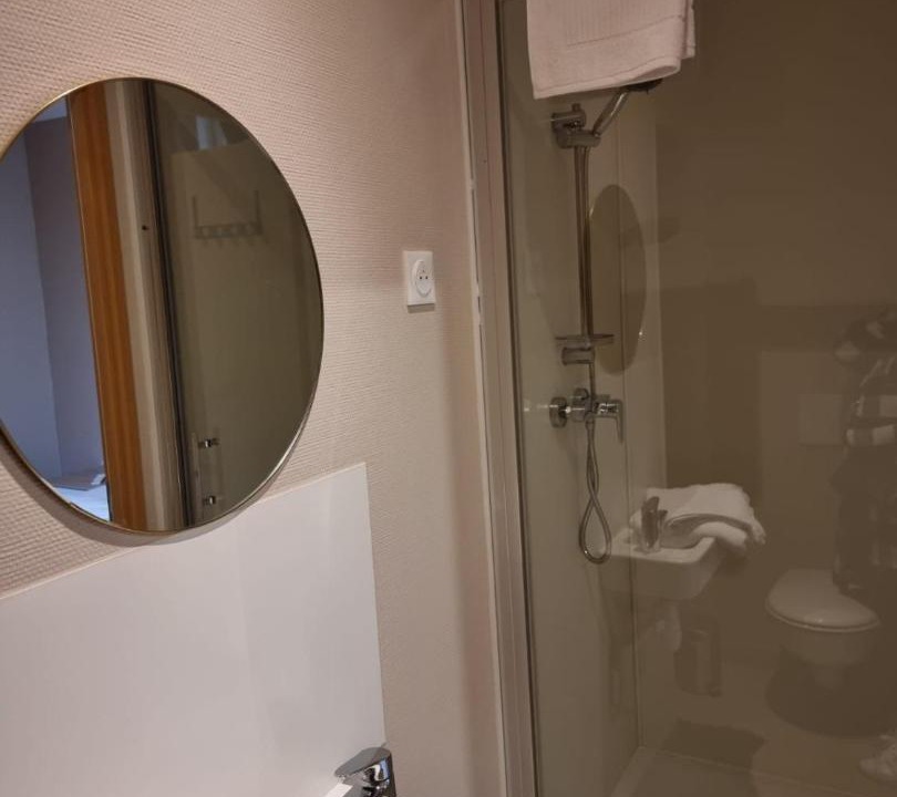Photo of Bathroom in Le Creusot