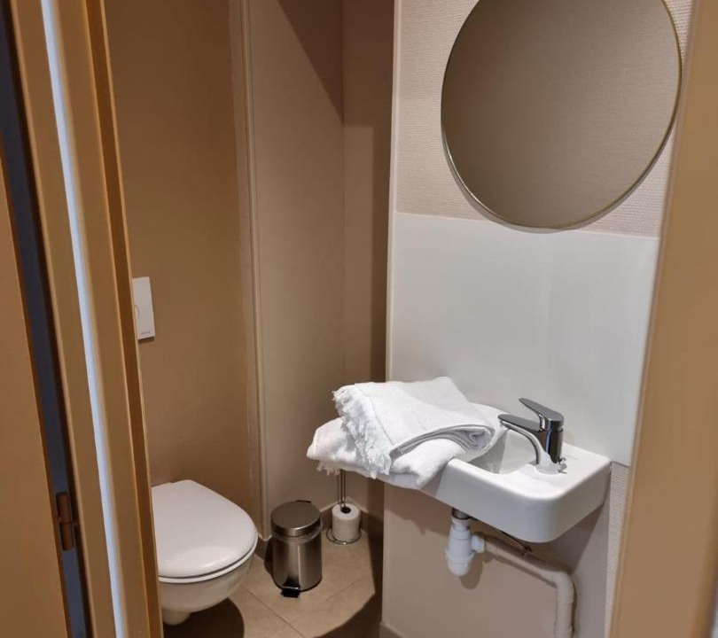 Photo of Bathroom in Le Creusot