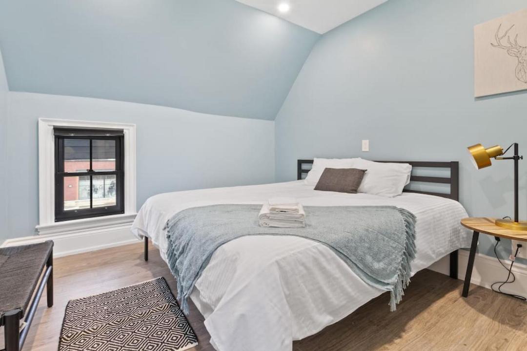 Photo of Bedroom in Collingwood