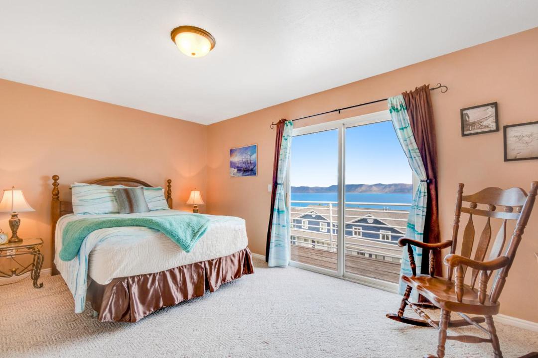 Photo of Bedroom in Harbor Village