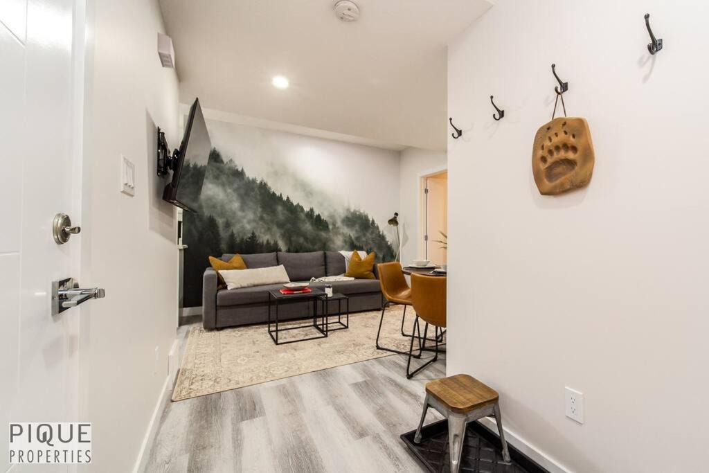 Photo of Livingroom in Old Strathcona