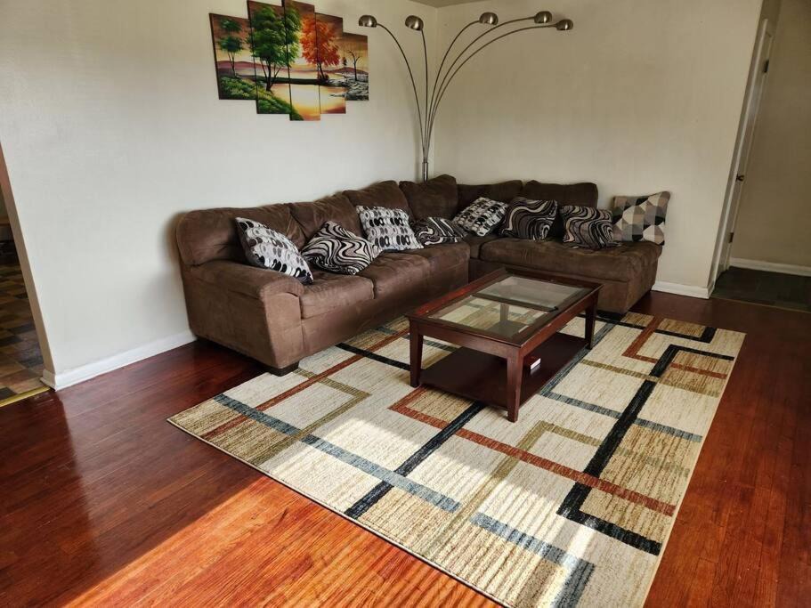 Photo of Livingroom in Colgate