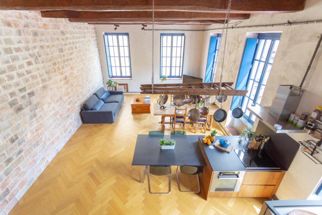 Photo of Livingroom in Opera
