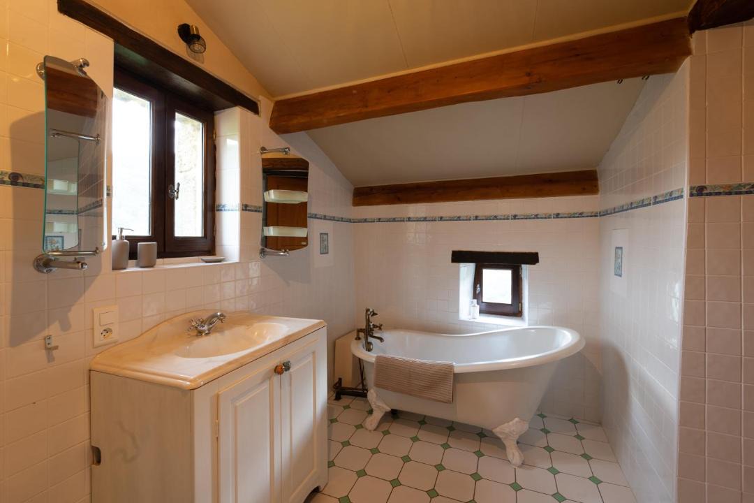 Photo of Bathroom in Asperjoc
