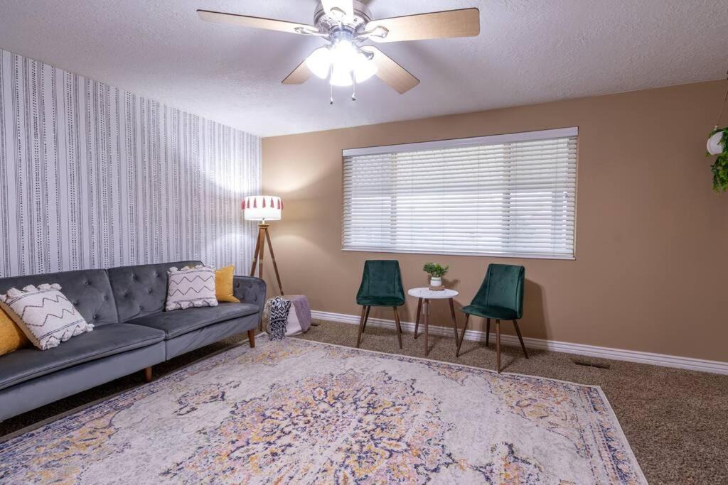 Photo of Livingroom in Orem