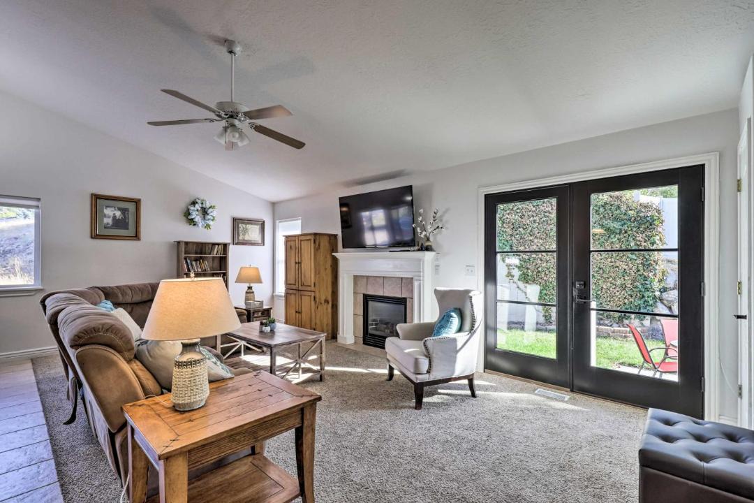 Photo of Livingroom in Provo