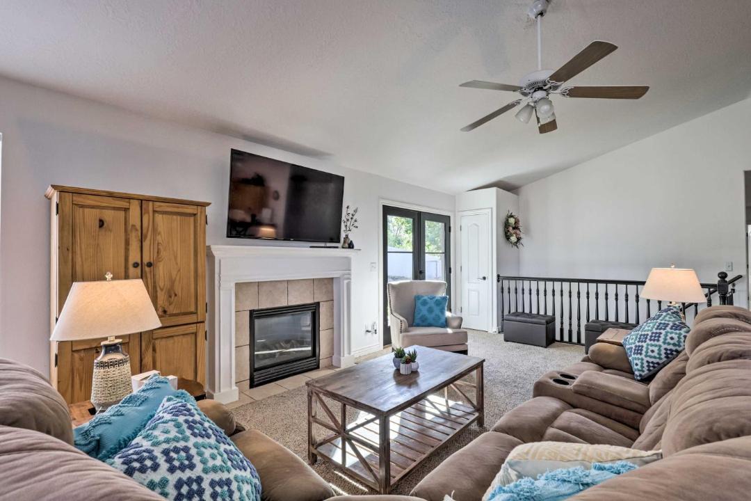 Photo of Livingroom in Provo