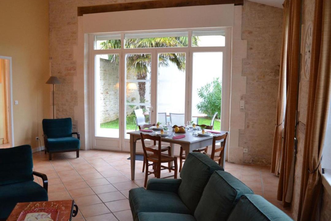 Photo of Livingroom in Saint-Cybardeaux