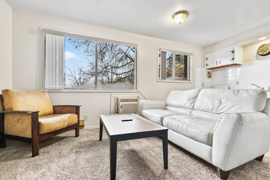 Photo of Livingroom in Cliff - Cannon