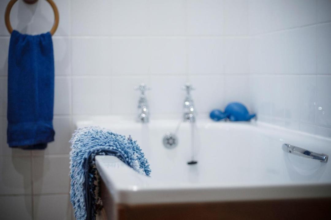 Photo of Bathroom in Crynant