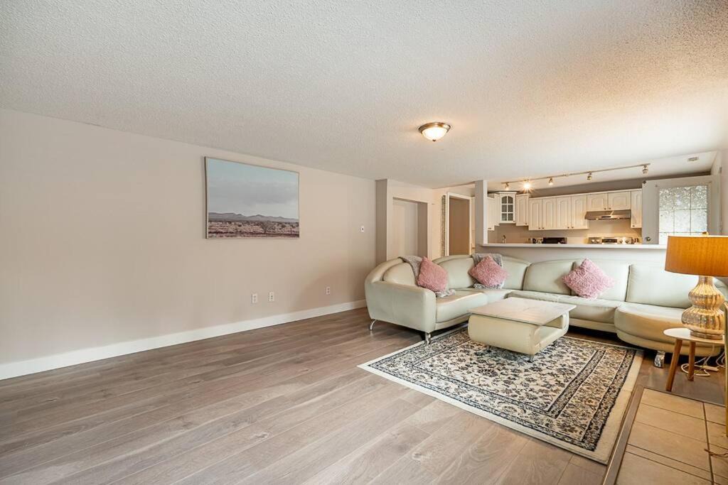 Photo of Livingroom in Newton