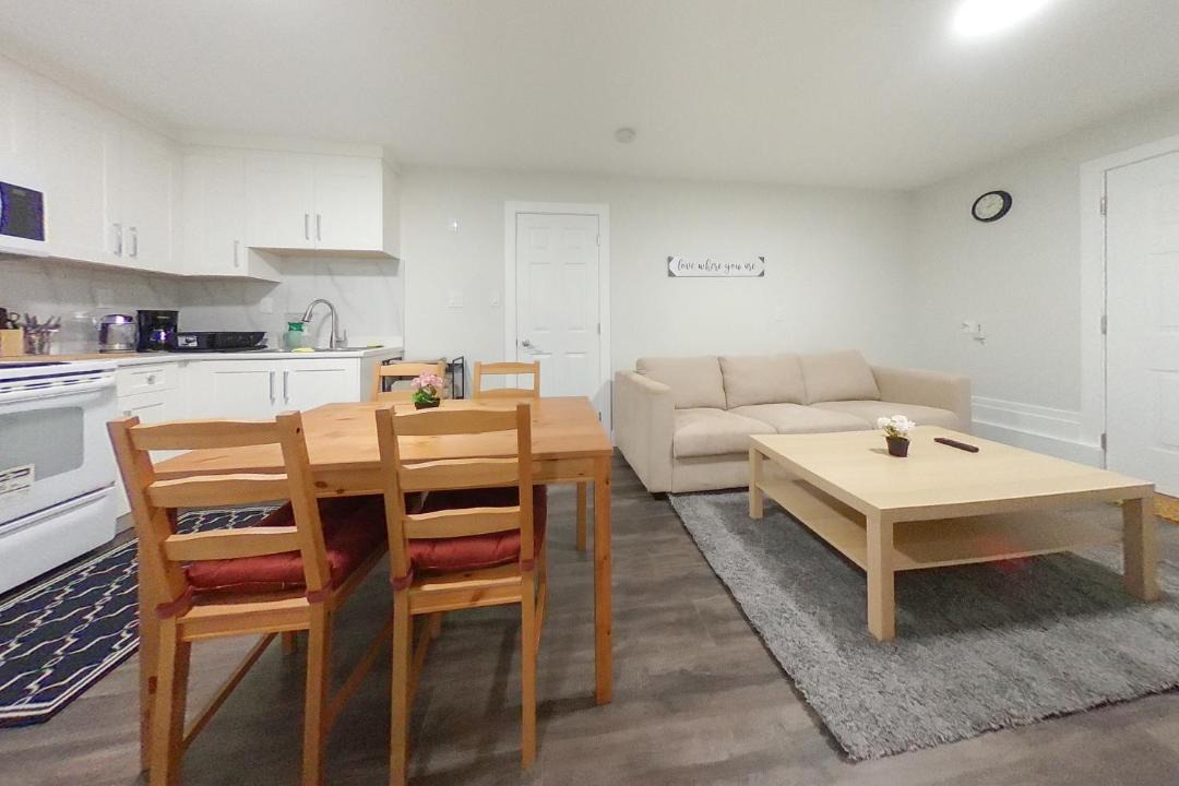 Photo of Livingroom in Guildford
