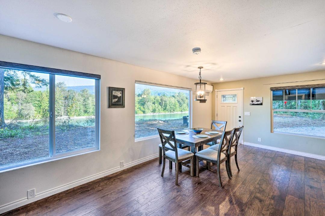 Photo of Livingroom in Concrete