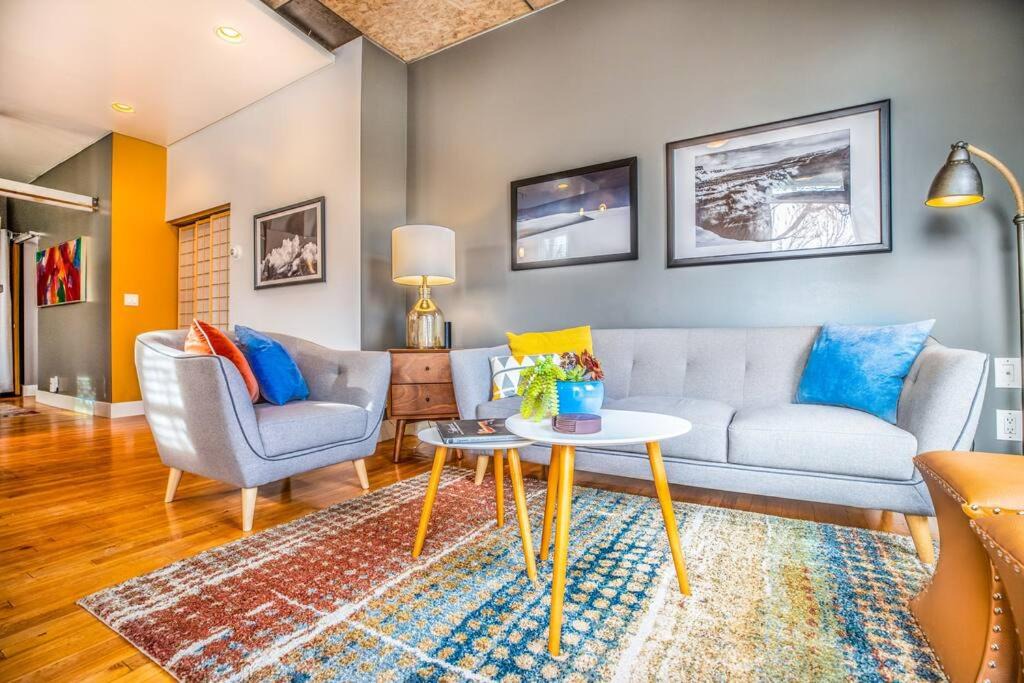 Photo of Livingroom in East Central
