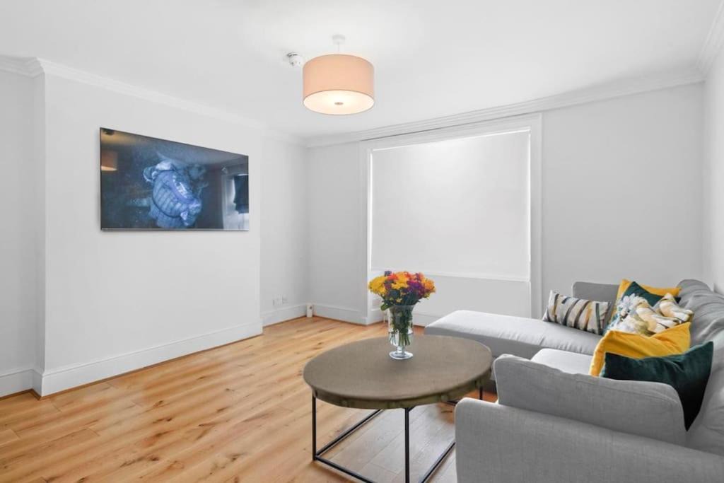 Photo of Livingroom in Bloomsbury