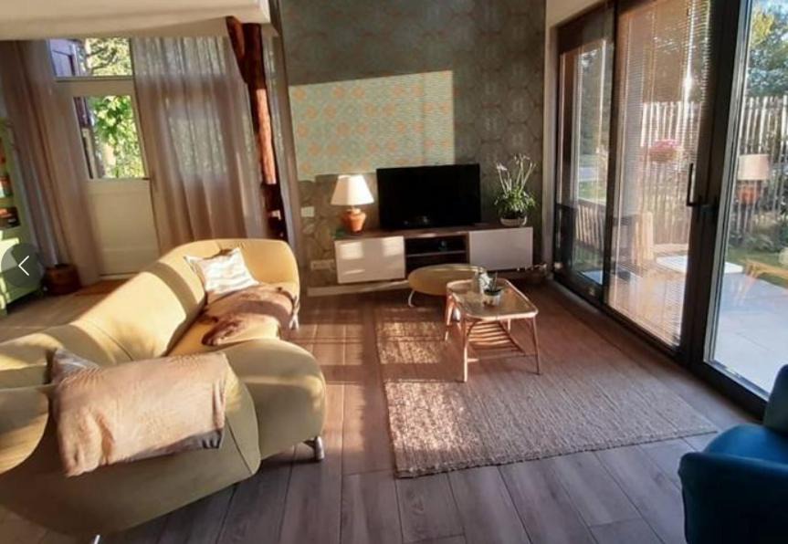 Photo of Livingroom in Eext