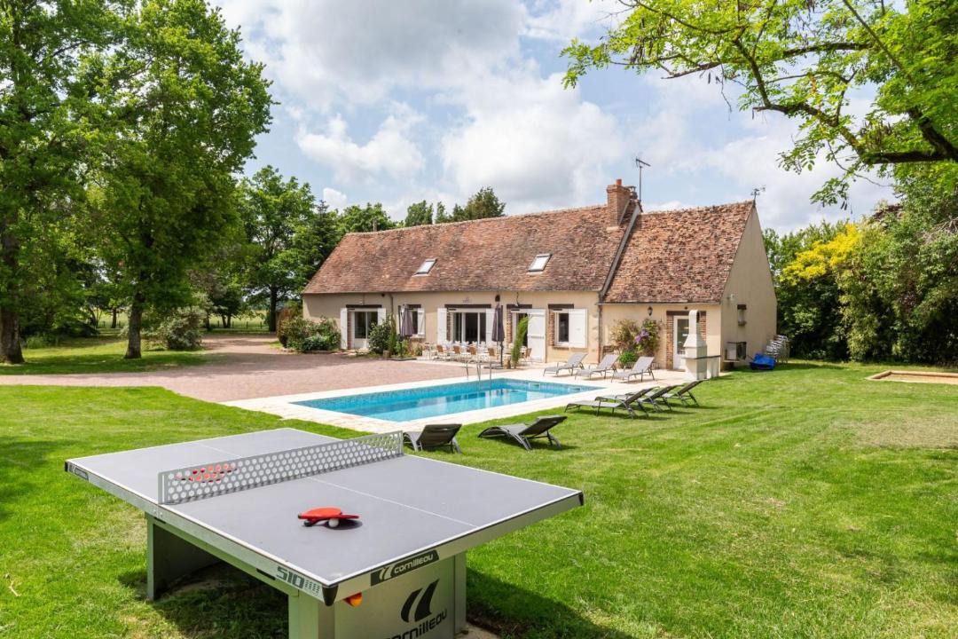 Photo of Buildings in Courtemaux