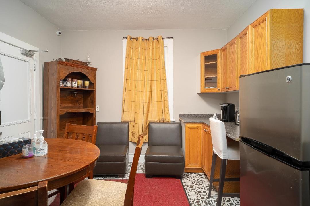 Photo of Livingroom in Centretown
