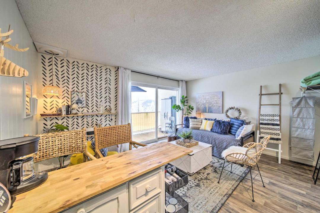 Photo of Livingroom in Mead