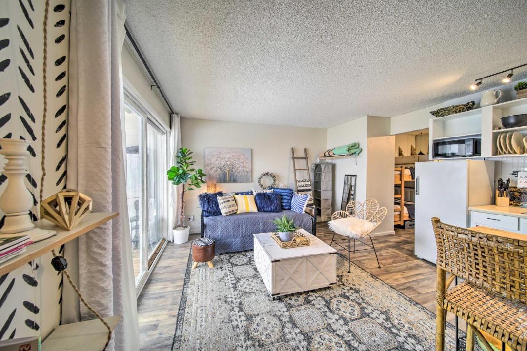 Photo of Livingroom in Mead