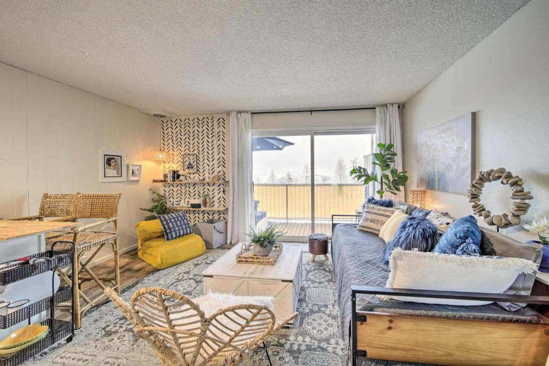 Photo of Livingroom in Mead